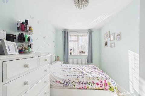 3 bedroom terraced house for sale, Weedon Road, Aylesbury