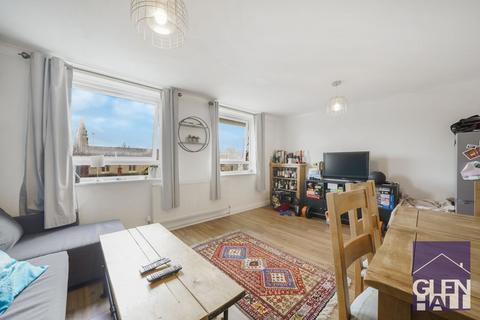 undefined, High Road, London N11