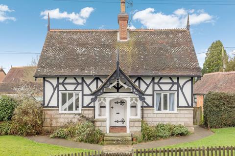 2 bedroom detached house for sale, Eridge Road, Eridge Green, TN3