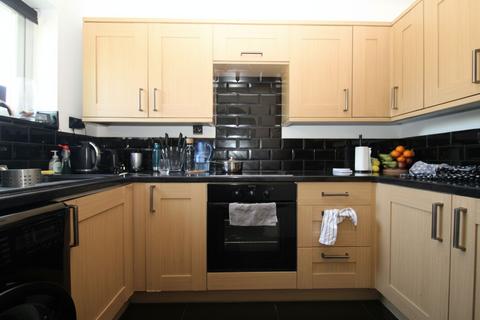 1 bedroom apartment for sale, Newcombe Rise, Yiewsley, UB7
