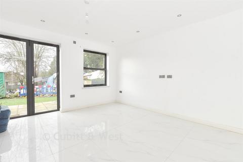 3 bedroom semi-detached house for sale, Whitehill Road, Crowborough, East Sussex