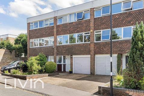 4 bedroom townhouse for sale, Willow Mount, Croydon CR0