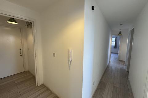 2 bedroom flat to rent, Kenninghall Road, London E5