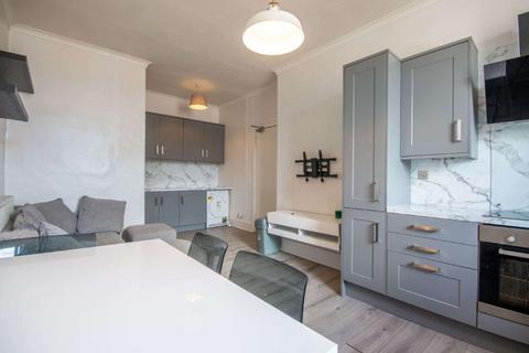 undefined, 2844L Dalmeny Street, Edinburgh, EH6 8RA