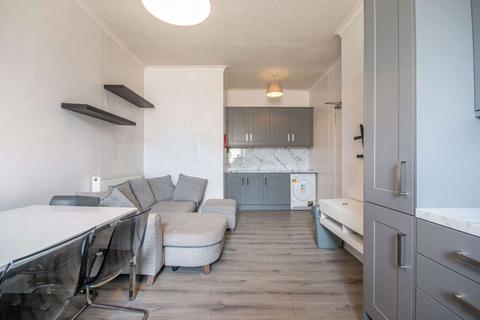 undefined, 2844L Dalmeny Street, Edinburgh, EH6 8RA