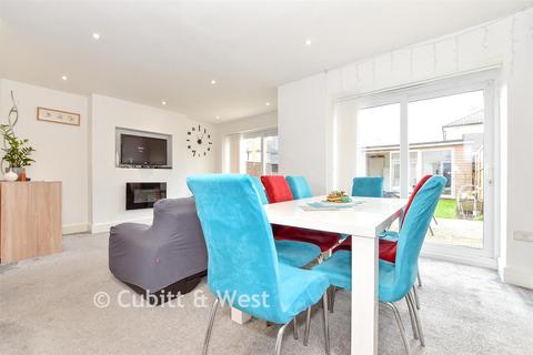 3 bedroom end of terrace house for sale, Chichester Road, Bognor Regis PO21
