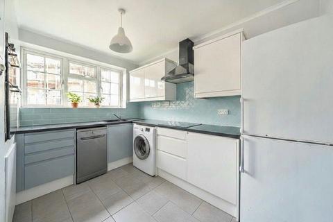 undefined, Grove Crescent, London, KT1