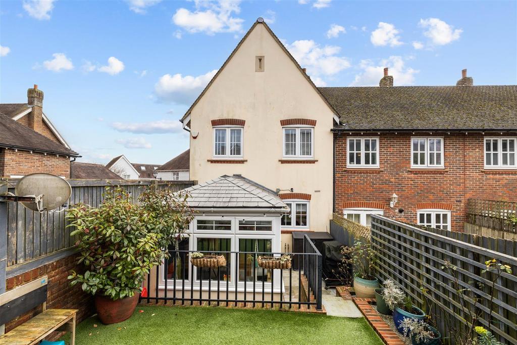 2 Fletcher Way-24.jpg