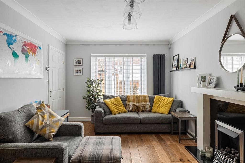 2 Fletcher Way-19.jpg