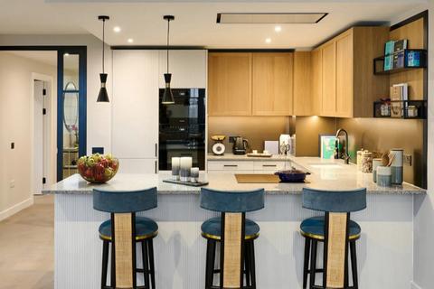 undefined, London Dock, London, E1W