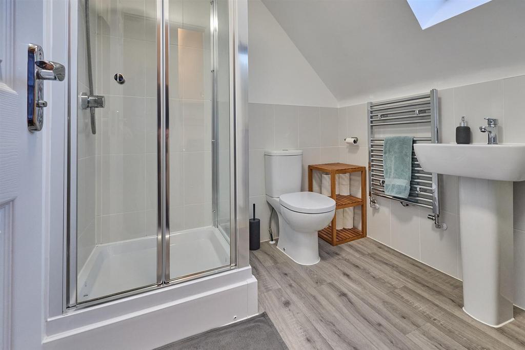Ensuite Shower room