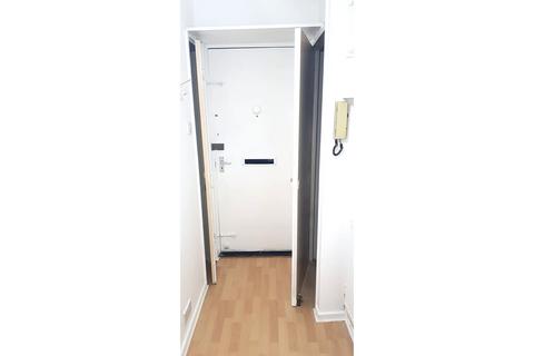 1 bedroom apartment for sale, Kielder Close, Ilford, IG6