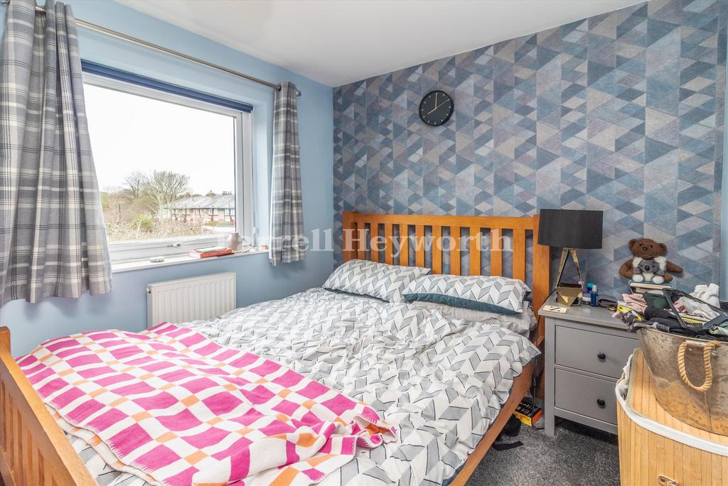 Rear Bedroom image 3