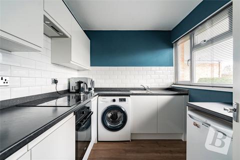 2 bedroom maisonette for sale, Briarleas Gardens, Upminster, RM14