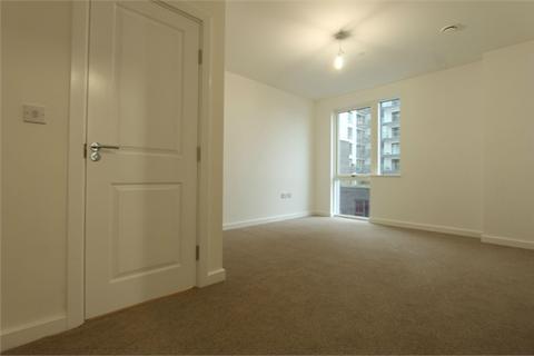 3 bedroom apartment to rent, Platinum Riverside, 15 Bessemer Place, London, SE10