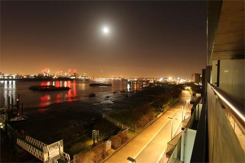 3 bedroom apartment to rent, Platinum Riverside, 15 Bessemer Place, London, SE10