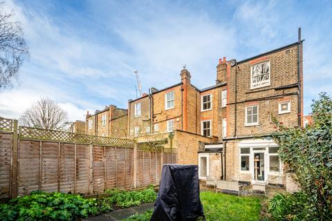 House for sale, 56 Clissold Crescent, London, N16 9AT
