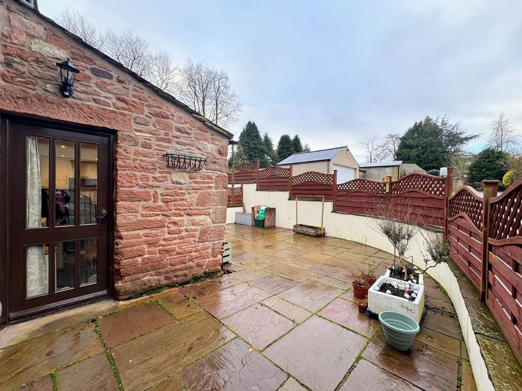 Rear Patio Garden