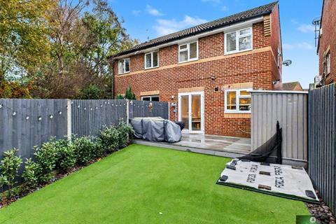 undefined, Stokes Close, Maidenbower RH10