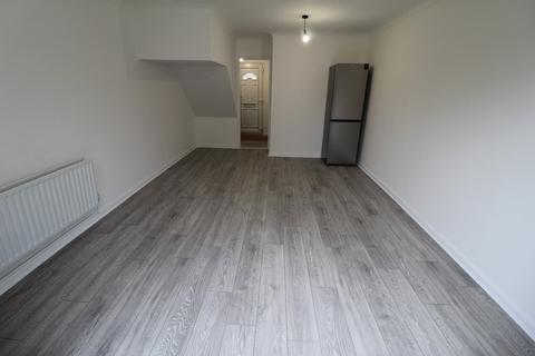 undefined, Ratcliffe Close, Uxbridge, UB8