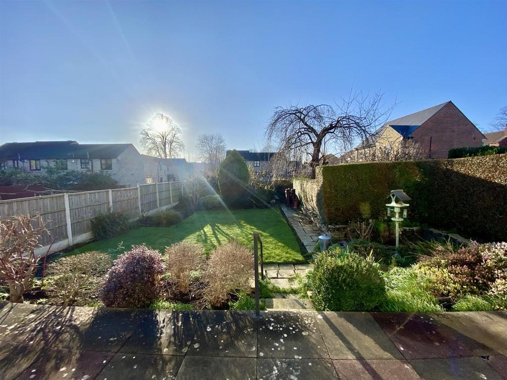 Bramleys Estate Agents - Knowl Road - Mirfield (10