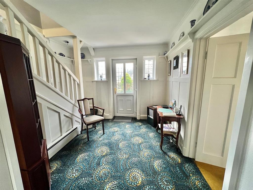 Bramleys Estate Agents - Knowl Road - Mirfield (5)