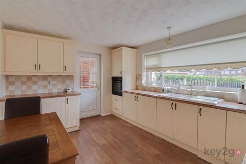2 bedroom detached bungalow for sale, Melbourne Avenue, Aston, Sheffield, S26