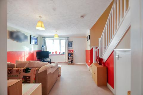 undefined, at Primrose Close, Luton, Luton LU3