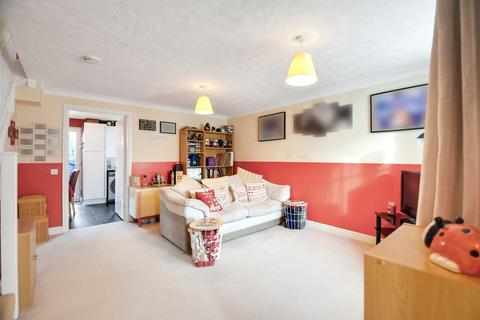 undefined, at Primrose Close, Luton, Luton LU3