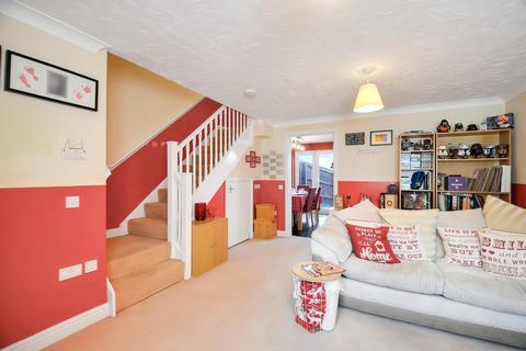 undefined, at Primrose Close, Luton, Luton LU3