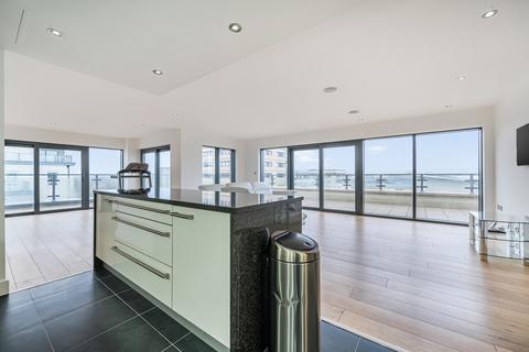 3 bedroom apartment for sale, Boulevard Drive, Beaufort Park, Colindale, NW9