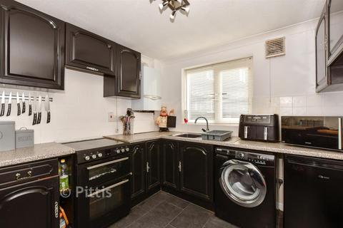 3 bedroom semi-detached house for sale, Pineview Drive, Newport PO30
