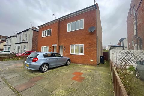 1 bedroom apartment to rent, Gordon Street, Southport PR9