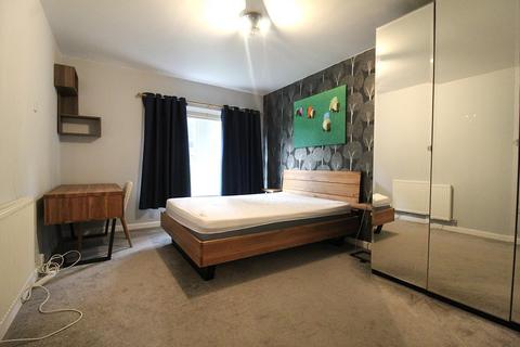 2 bedroom apartment to rent, Adrian Close, Hemel Hempstead HP1