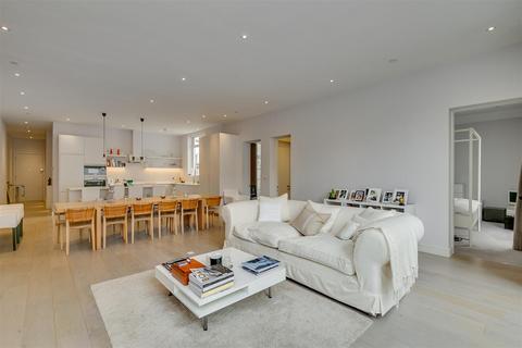 undefined, Bollo Bridge Road, London, W3