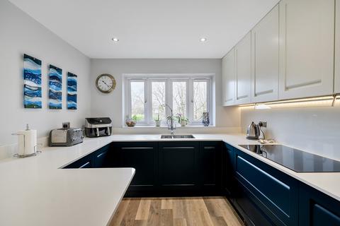3 bedroom end of terrace house for sale, St. Nicholas Crescent, Pyrford, GU22
