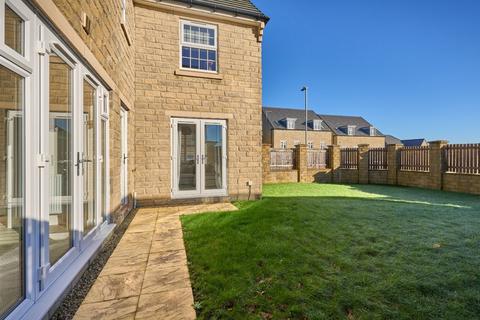 4 bedroom detached house to rent, Mag Brook Gardens, Honley, Holmfirth, West Yorkshire, HD9