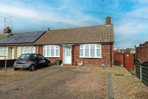 1 bedroom semi-detached bungalow for sale, Normandy Avenue, Burnham-On-Crouch CM0