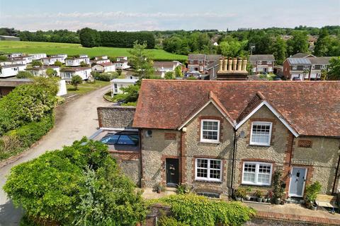 undefined, Maidstone Road, Wateringbury