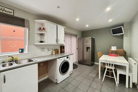 3 bedroom house to rent, Holly Grove Lane, Burntwood, WS7 1LU