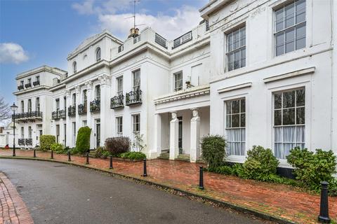 1 bedroom flat for sale, Park Crescent, Worthing, West Sussex, BN11