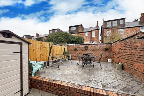 3 bedroom end of terrace house for sale, Lilac Road, Hale