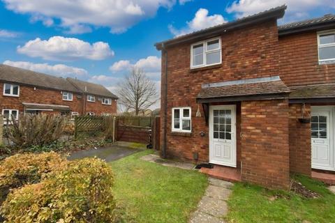 2 bedroom end of terrace house to rent, Warmwell Close, Bournemouth