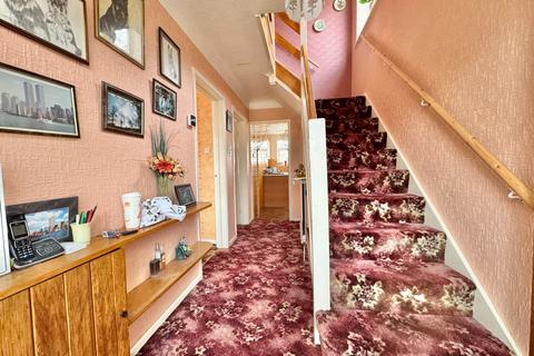 3 bedroom semi-detached house for sale, Oakhampton Crescent, Sale, M33