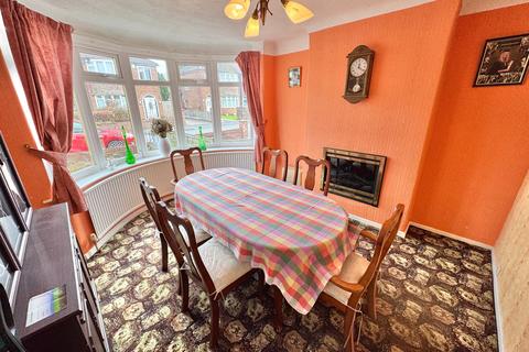 3 bedroom semi-detached house for sale, Oakhampton Crescent, Sale, M33