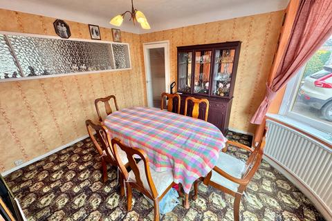 3 bedroom semi-detached house for sale, Oakhampton Crescent, Sale, M33