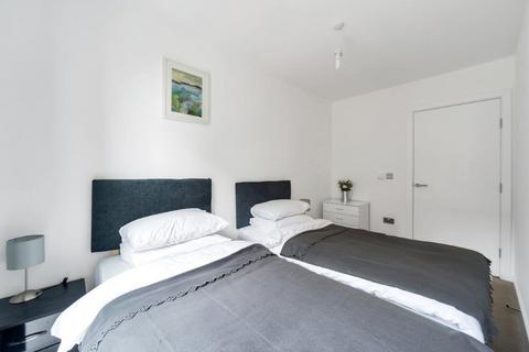 2 bedroom apartment to rent, 4 Poppyfield House, Greenwich, SE10 8GD