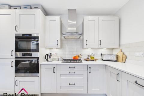 4 bedroom semi-detached house for sale, Pickering Place, Garforth, Leeds