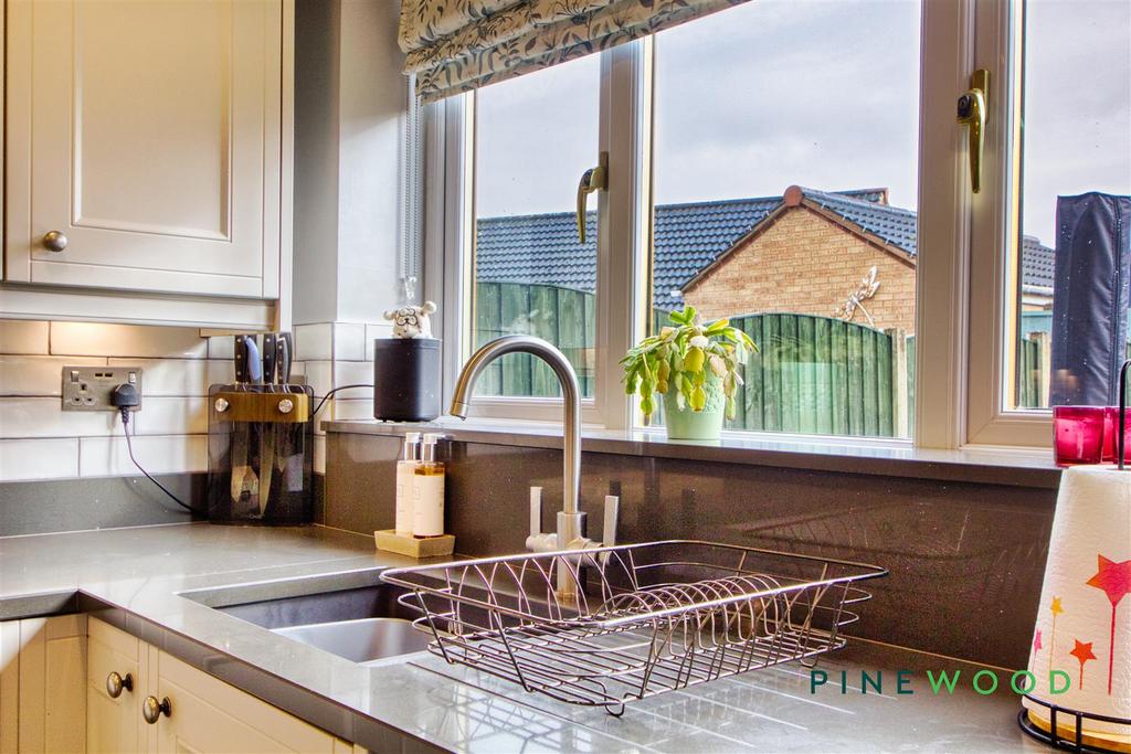 Kitchen / Breakfast Room