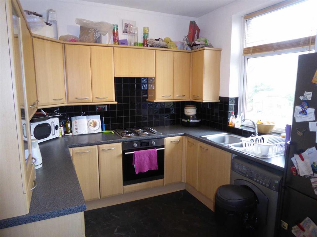 Dining Kitchen: